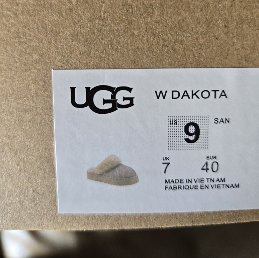 UGG Beige Fluffy Platform Slippers - Picture 5 of 5